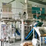 د جوار اتومات بسته کولو ماشین دوه واحدونه زموږ د پیرودونکي فابریکې کې نصب او ډیبګ کول بشپړ کړي